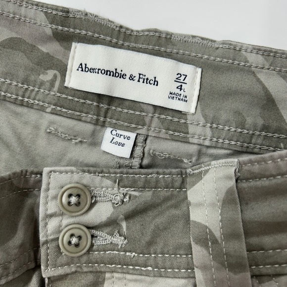 Abercrombie Fitch Curve Love Camo Cargo Pants Women's Size 27 4L Full Length - Picture 2 of 9